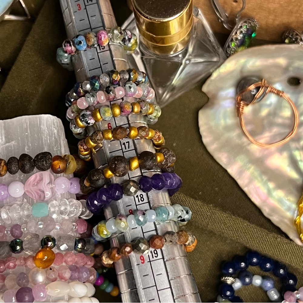 Stone Beaded Stretchy Rings🫶🏼GoldenHealingApothecary - Picture 12 of 17